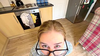 Mommy Fucks Neighbor After His Party