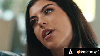 Gal Ritchie apoligizes to her stepmom Sophia Locke through lesbian sex