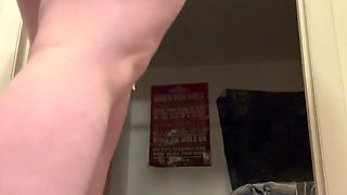 Fit Amateur Big Booty Leg Stretching