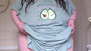 Giant Goddess Ass and Body Show off
