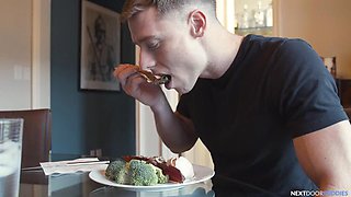 Justin Matthews  Servant Can t Cook, But Can Sure Fuck - NextDoorBuddies
