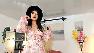 Hot redhead amateur teen girl riding and jerking boyfriend