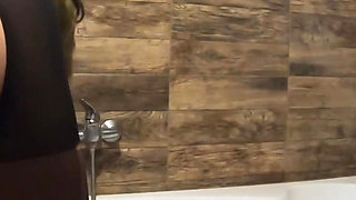 Can I Clean Your Bathtub Like This?
