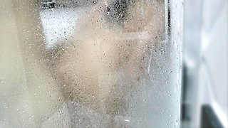 Mature Does Not Refuse18 Years Old Boy Without Condoms