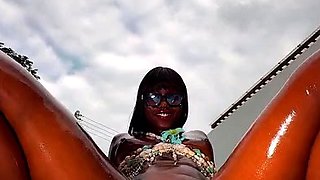 Webcam fun mature brunette with toys cum on cam