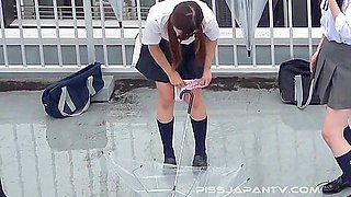 Pjt- - Japanese Schoolgirls Pee Outside