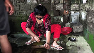 I See My Aunty Sitting in a Very Hot Position I Hugged Her and Started Fucking Her in the Ass