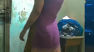 Busty Wife Enjoy with Electrician