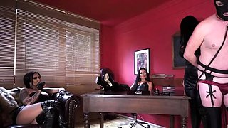 Blonde milf does professional blowjob in sex movie