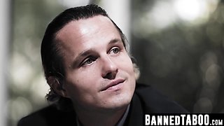 Ella Reese's hard-core spitroast concludes in facial cumshot sensation