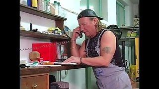 Hot Blonde Teen Gets Anal & Cumshot in Workshop Role Play