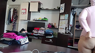 Amateur Wife Has Fun Trying on Clothes and Cutting Them.