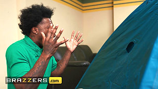 Gloryhole Honeytrap Makes The Pussy Slap Nia Bleu Brazzers
