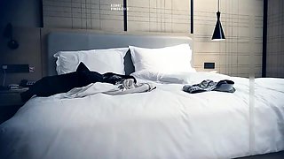 Omege japanese girl with big boobs on cams