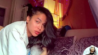 Amateur Asian Ladyboy Masturbates her Anus