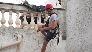 The president's daughter gives everyone ideas... - Jacquie et Michel TV