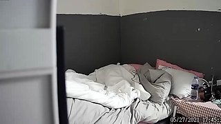 반려동물과 알몸으로 생활하는 미녀 korean