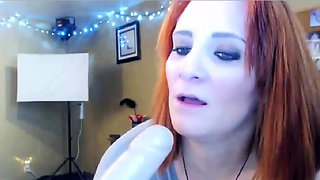 Curvy Cam Girl with Huge Tits and Booty