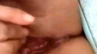 Self musterbating my tight pussy