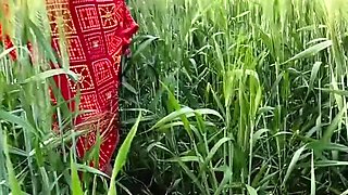 Desi Village Girl Outdoor Fucking in Jungle – School Girl Public Sex Video