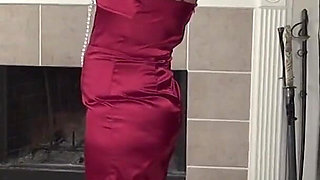 Hot American MILF Strips Naked Plays with Her Trimmed Ginger Pussy