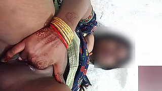 Indian Village Desi Bhabhi Fingring In Need To Fucking With Big Cock