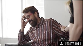 Riley Star Would Definitely Fuck Her Stepdad To Make Him Feel Better - Spanish Subtitles