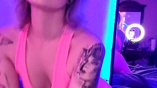Amateur Webcam Cute Teen Plays Solo with Big Dildo