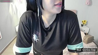 Curvy Mature Mommy Reveals Amazing Natural Huge Titties With Desire