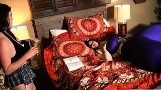 Webcam Brunette Having Fun With Her Dildo