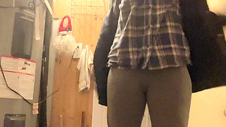 hana take a cup water clean her pussy in the bathroom