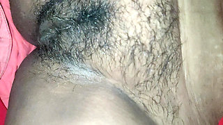 Hot Indian desi aunty ki gulabi chut