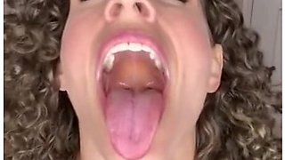 Hot Jewish Stepmom Joi Teaches You About What Women Want