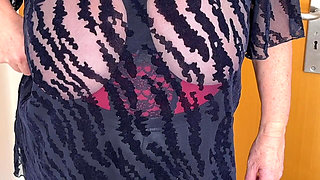 Aunty Sandra Stripping for You All Vgq34