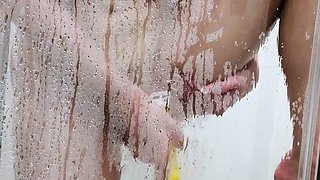 Amateur Big Boobs jerks Big Dick