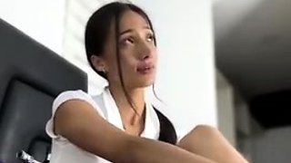 Brunette Solo Webcam Masturbation