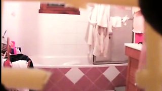 Skinny stepmom washing pussy in bathroom