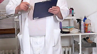 Huge Real Orgasm of Teenage Nerd Student Keira Flow