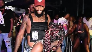 Sexy amateur college whores dorm party and nasty group sex