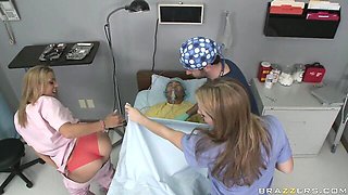 Rachel and Avy's double blowjob action