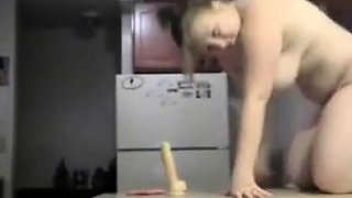 Arab Girl Shows Her Big Ass