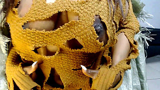 Old Gypsy Growth Sack - the Expanding Heirloom a Giantess Is Born, Growth Fetish, Transformation Fantasy