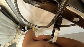 I couldn't resist, an orgasm under the faucet was necessary