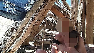 Pussy Flash - Risky Student Session in Beach Canary