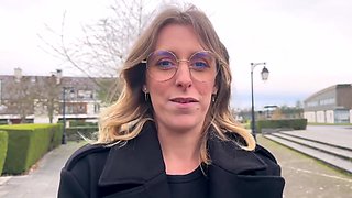 Aurrora, 23 years old, an anatomical bomb... very ambitious! - Jacquie et Michel TV