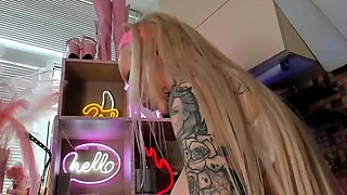 Big boob brunette masturbates on webcam