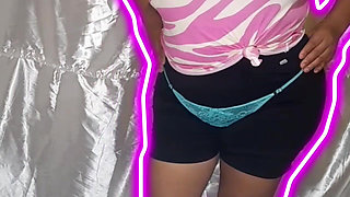 Probandome Ropa Intima