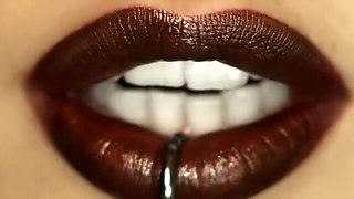 Jennifer Dark Banging In The Living Bedroom With Her Enormous Rump - Juliana Grandi