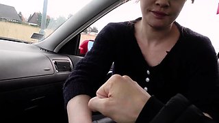 German amateur teen wants to cheat on blowjob car date