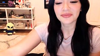 Beautiful Amateur cute teen babe toying pussy